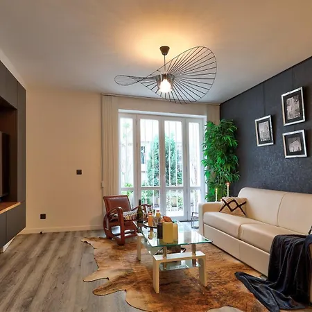 664 Deligny - Superb In * Parijs