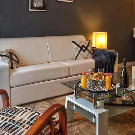 664 Deligny - Superb In * Parijs