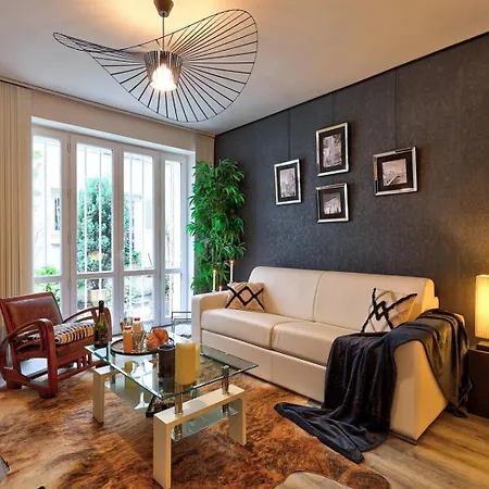 664 Deligny - Superb In